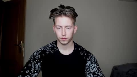 Oliver online show from 12/25/24, 06:41