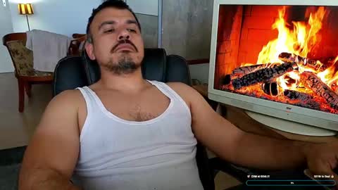 Snapshot of gymd4ddy chatting on 05/05/26, 02:03 gymd4ddy online show from 05/05/26, 02:03