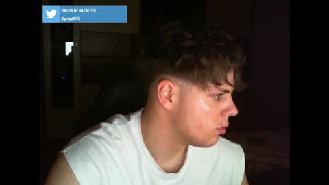 Snapshot of gymguy0505 chatting on 12/20/25, 12:07 gymguy0505 online show from 12/20/25, 12:07