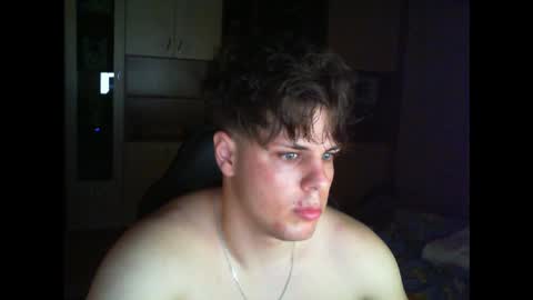 Snapshot of gymguy0505 chatting on 12/20/25, 10:28 gymguy0505 online show from 12/20/25, 10:28