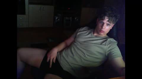 Snapshot of gymguy0505 chatting on 02/09/26, 11:09 gymguy0505 online show from 02/09/26, 11:09