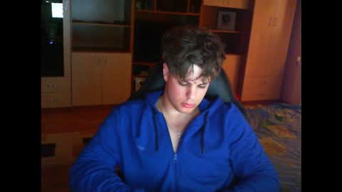 gymguy0505 online show from 03/19/26, 07:45