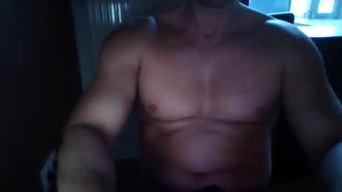 Snapshot of gymxxx_ chatting on 02/01/25, 04:00 gymxxx_ online show from 02/01/25, 04:00