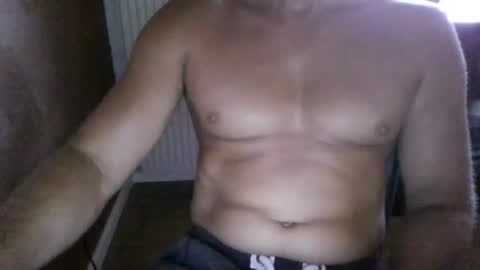 Snapshot of gymxxx_ chatting on 07/06/26, 11:18 gymxxx_ online show from 07/06/26, 11:18