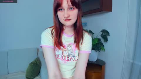 Kelly  Lilly online show from 11/21/25, 06:39