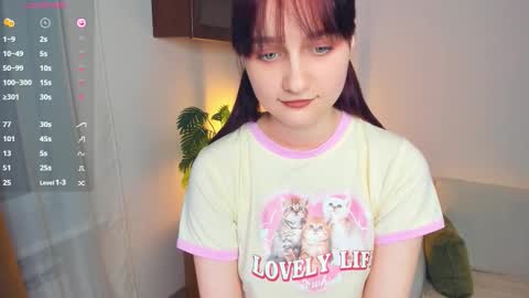 Kelly  Lilly online show from 12/03/25, 07:34