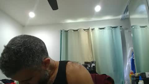 h0nest84 online show from 10/04/25, 05:44