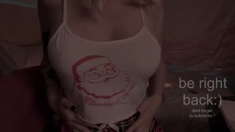 Snapshot of h2h0e chatting on 10/12/25, 08:41 Lana online show from 10/12/25, 08:41