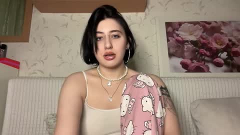 Helga online show from 11/12/25, 12:49