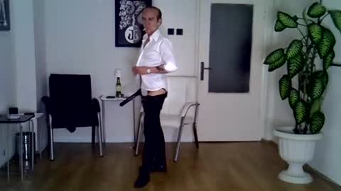 Snapshot of h_blackwood chatting on 06/12/26, 06:51 H. Blackwood online show from 06/12/26, 06:51