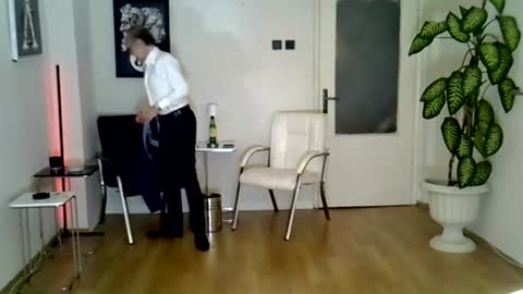 Snapshot of h_blackwood chatting on 07/12/26, 07:05 H. Blackwood online show from 07/12/26, 07:05