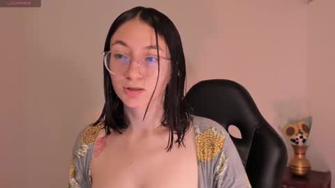 Snapshot of haanna_thompsoon chatting on 01/17/25, 08:44 haanna_thompsoon online show from 01/17/25, 08:44