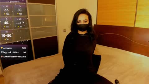 Linda online show from 12/28/24, 05:33