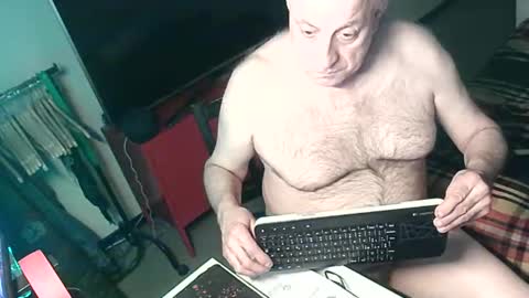 hacknoob62 online show from 11/13/25, 07:35