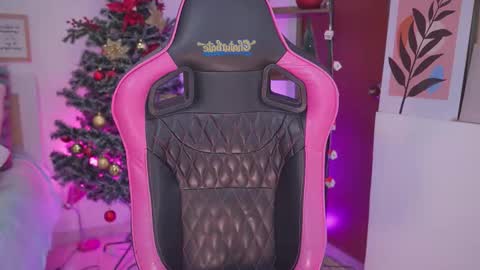 Hade online show from 12/15/25, 06:56