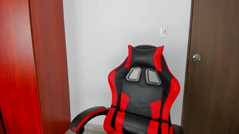 hades_horny_ online show from 03/31/26, 09:15