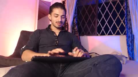 Snapshot of hadez_69 chatting on 04/26/26, 01:47 HADEZ online show from 04/26/26, 01:47