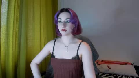 Snapshot of hadley_mills chatting on 05/04/26, 10:33 hadley online show from 05/04/26, 10:33