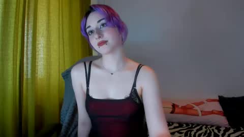 Snapshot of hadley_mills chatting on 05/06/26, 02:00 hadley online show from 05/06/26, 02:00