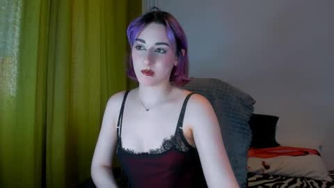 Snapshot of hadley_mills chatting on 05/08/26, 04:01 hadley online show from 05/08/26, 04:01