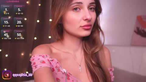 Snapshot of hadleynichols chatting on 05/13/26, 01:25 Hi Im Rebecca Glad to see you in my room PVT is open online show from 05/13/26, 01:25