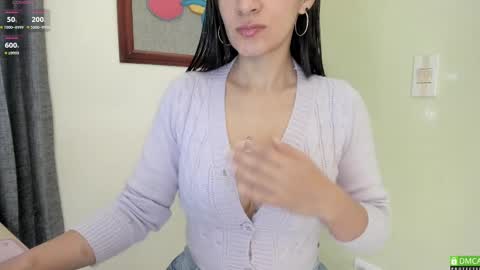 Hae-In online show from 03/01/25, 08:13