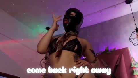 Haely online show from 10/30/25, 11:33