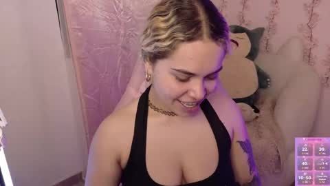 Snapshot of haelycute chatting on 05/10/26, 12:38 Haely online show from 05/10/26, 12:38