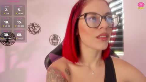 Snapshot of haileebeer_ chatting on 05/20/26, 04:24 Hailee online show from 05/20/26, 04:24