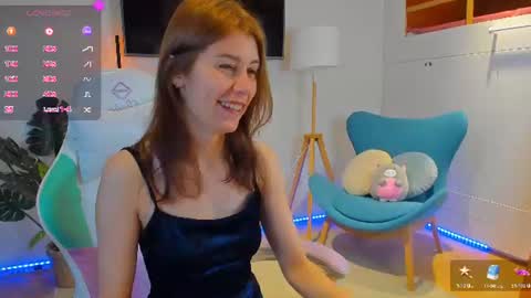 Snapshot of hailey__green chatting on 07/23/26, 06:50 Hailey Green online show from 07/23/26, 06:50