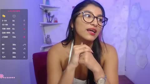 Snapshot of hailey_adams chatting on 06/19/26, 04:00 Hailey online show from 06/19/26, 04:00