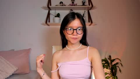 Hailey online show from 02/06/25, 04:42