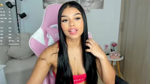 Snapshot of hailey_florez chatting on 06/03/26, 02:33 hailey online show from 06/03/26, 02:33
