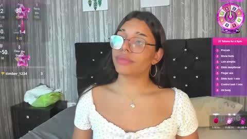 hailey_johnsonn online show from 09/19/25, 12:39