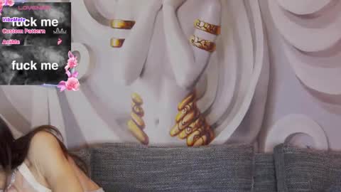 HaileyPeach online show from 11/30/25, 06:06