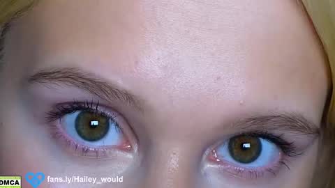 Snapshot of hailey_would chatting on 02/21/25, 09:00 hailey_would online show from 02/21/25, 09:00