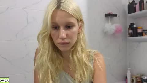 Snapshot of hailey_would chatting on 09/23/25, 09:07 hailey_would online show from 09/23/25, 09:07