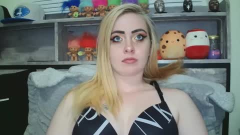 Hailey and d online show from 12/18/24, 11:08