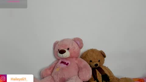 Hailey online show from 02/15/26, 01:13