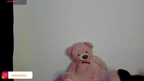 Snapshot of haileyduke chatting on 04/28/26, 01:04 Hailey online show from 04/28/26, 01:04