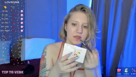 Hailey online show from 02/07/25, 08:33