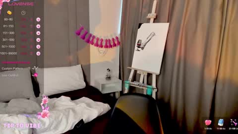 Hailey online show from 02/25/25, 02:14