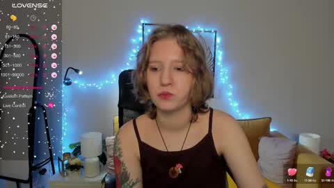 Hailey online show from 09/25/25, 08:51