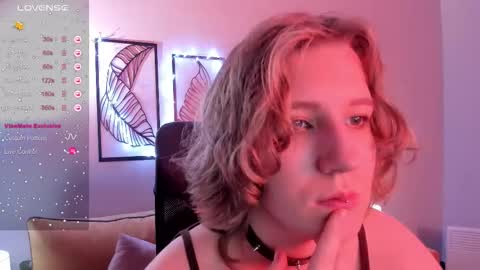 Hailey online show from 10/30/25, 09:00