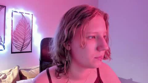 Hailey online show from 11/20/25, 09:09