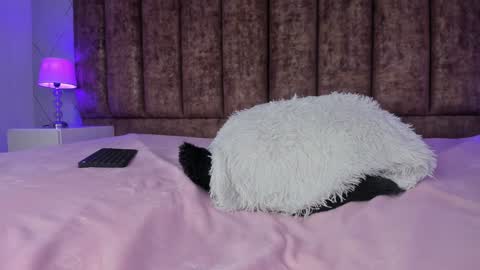 Haileymiler online show from 12/18/24, 08:09