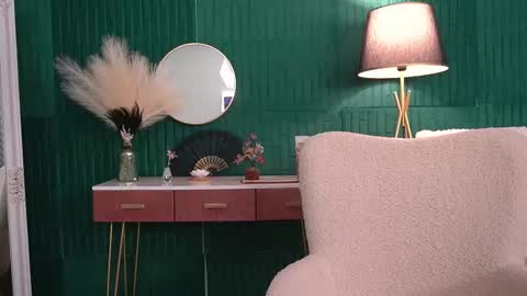 Hailey online show from 01/16/26, 04:16