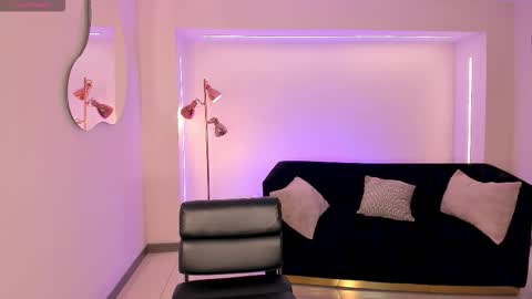 Hailey online show from 02/26/26, 11:42