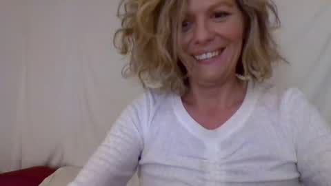Snapshot of haileys123 chatting on 12/03/24, 03:52 Hailey online show from 12/03/24, 03:52