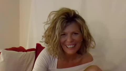 Snapshot of haileys123 chatting on 01/17/25, 03:12 Hailey online show from 01/17/25, 03:12